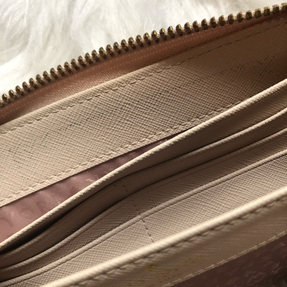 Kate Spade Wallet - Picture 5 of 5